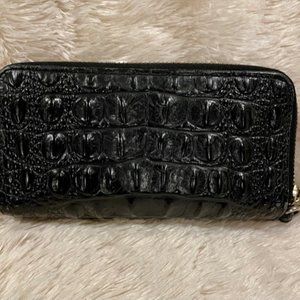 Brahmin wallet
